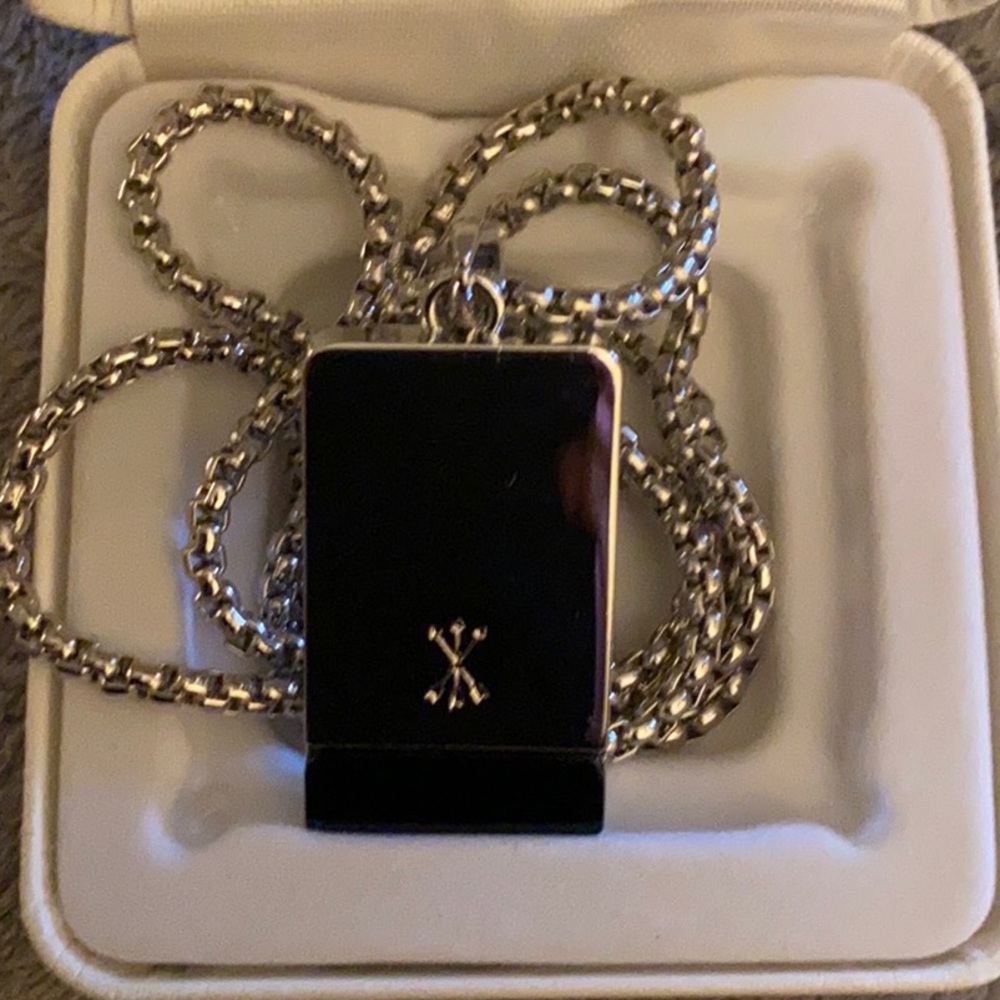 Steve Madden necklace